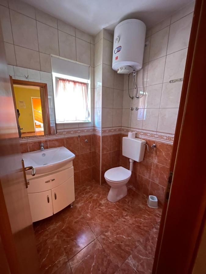 מלון מרינה Apartman Jukic מראה חיצוני תמונה