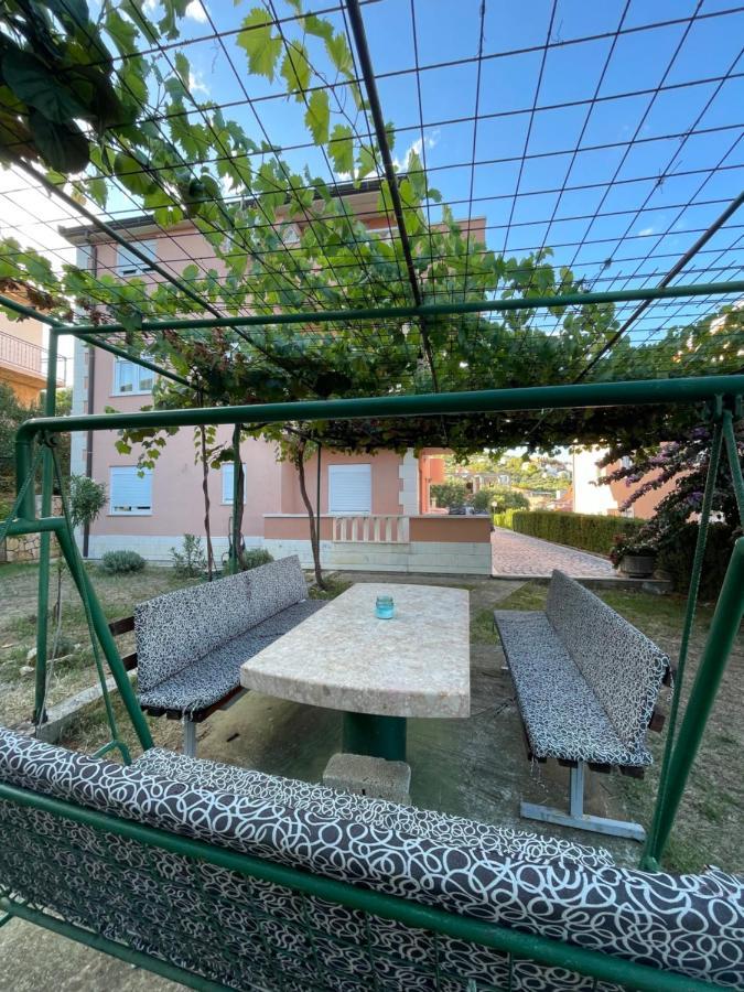 מלון מרינה Apartman Jukic מראה חיצוני תמונה