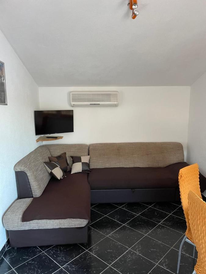 מלון מרינה Apartman Jukic מראה חיצוני תמונה