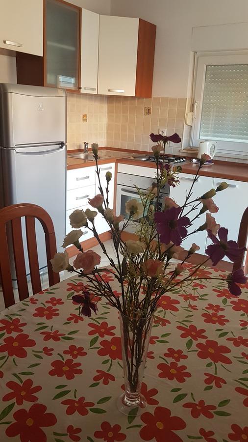 מלון מרינה Apartman Jukic מראה חיצוני תמונה