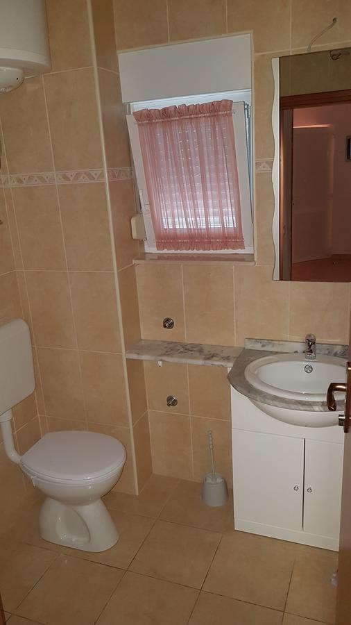 מלון מרינה Apartman Jukic מראה חיצוני תמונה